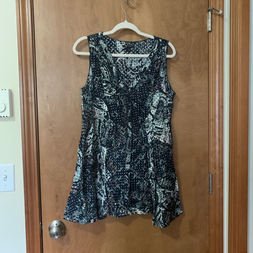 NIC+ZOE sleeveless dark navy and white pattern tunic 1X